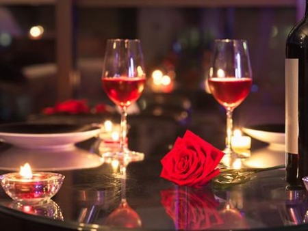 浪漫的约会之夜该如何挑选美酒？