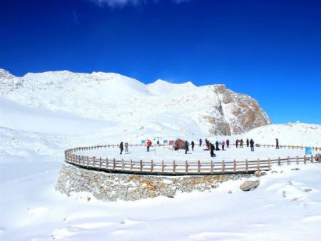 十一月最适合去北方看雪 去南方看海