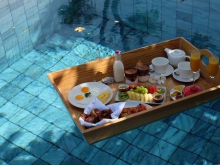 来这个小众目的地 还能在私人泳池吃漂浮早餐