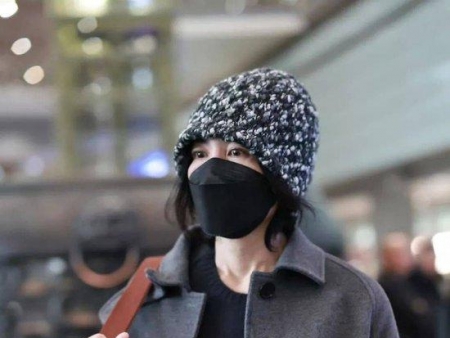 王菲、郭晶晶都爱背大包！女精英买包主打一个实用